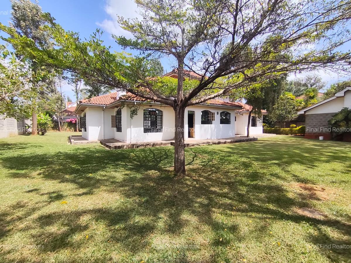 5 Bed House with En Suite in Runda - 4