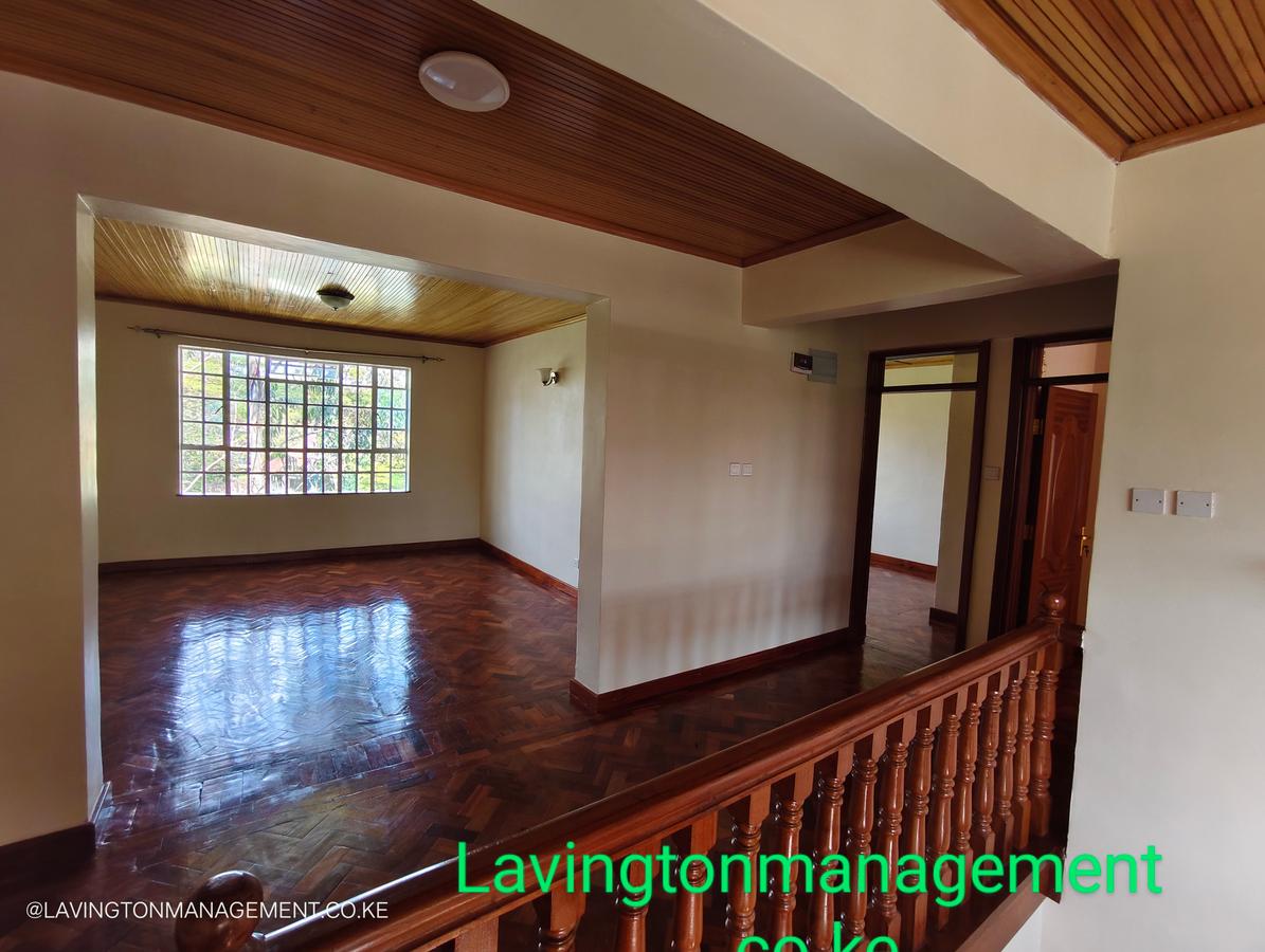 5 Bed Townhouse with En Suite at Lavington Green - 15