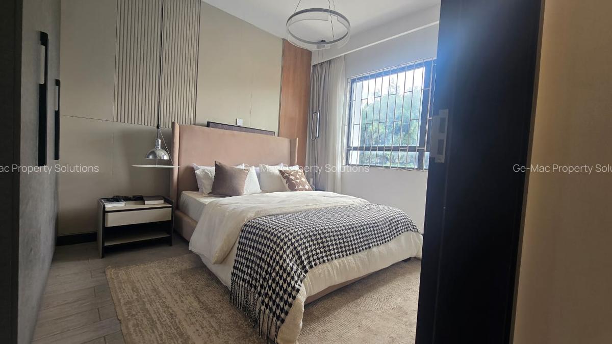 2 Bed Apartment with En Suite in Lavington - 8