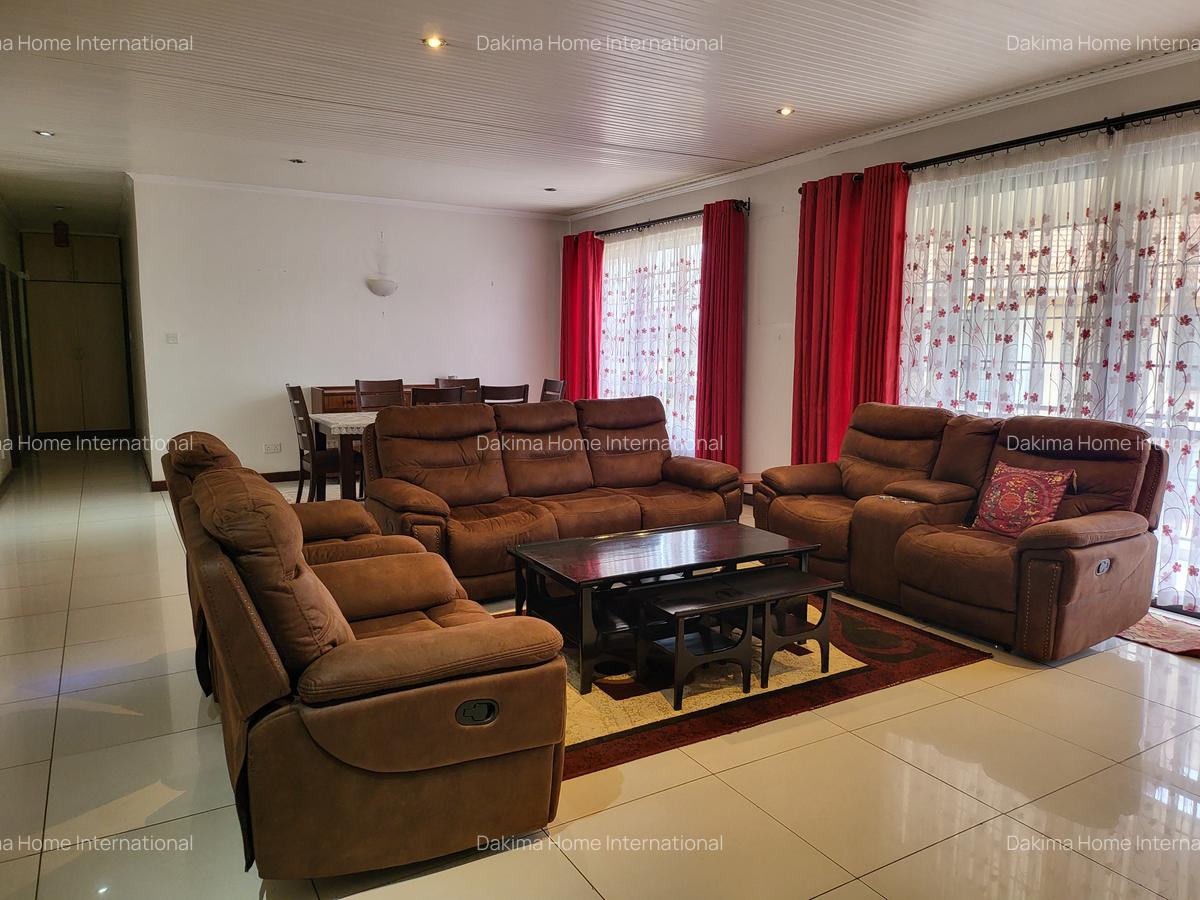 3 Bed Apartment with En Suite in Rhapta Road - 4