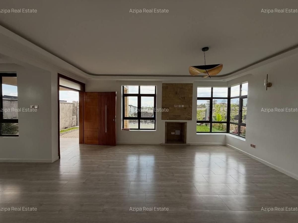 4 Bed Townhouse with En Suite at Namanga Road - 14