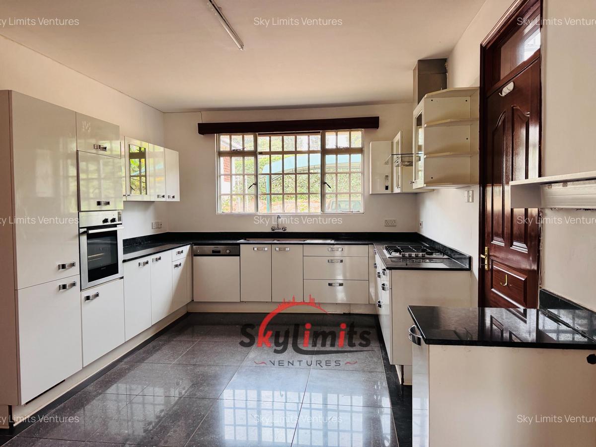 4 Bed Townhouse with En Suite in Nyari - 7
