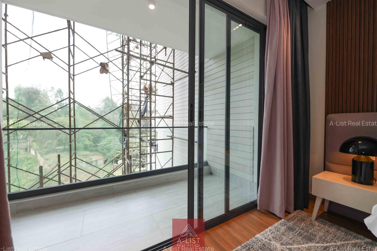 2 Bed Apartment with En Suite at Riverside - 14