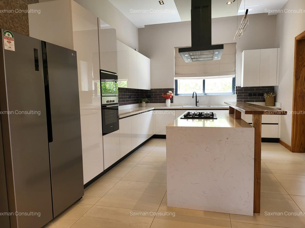 4 Bed House with En Suite in Loresho - 13