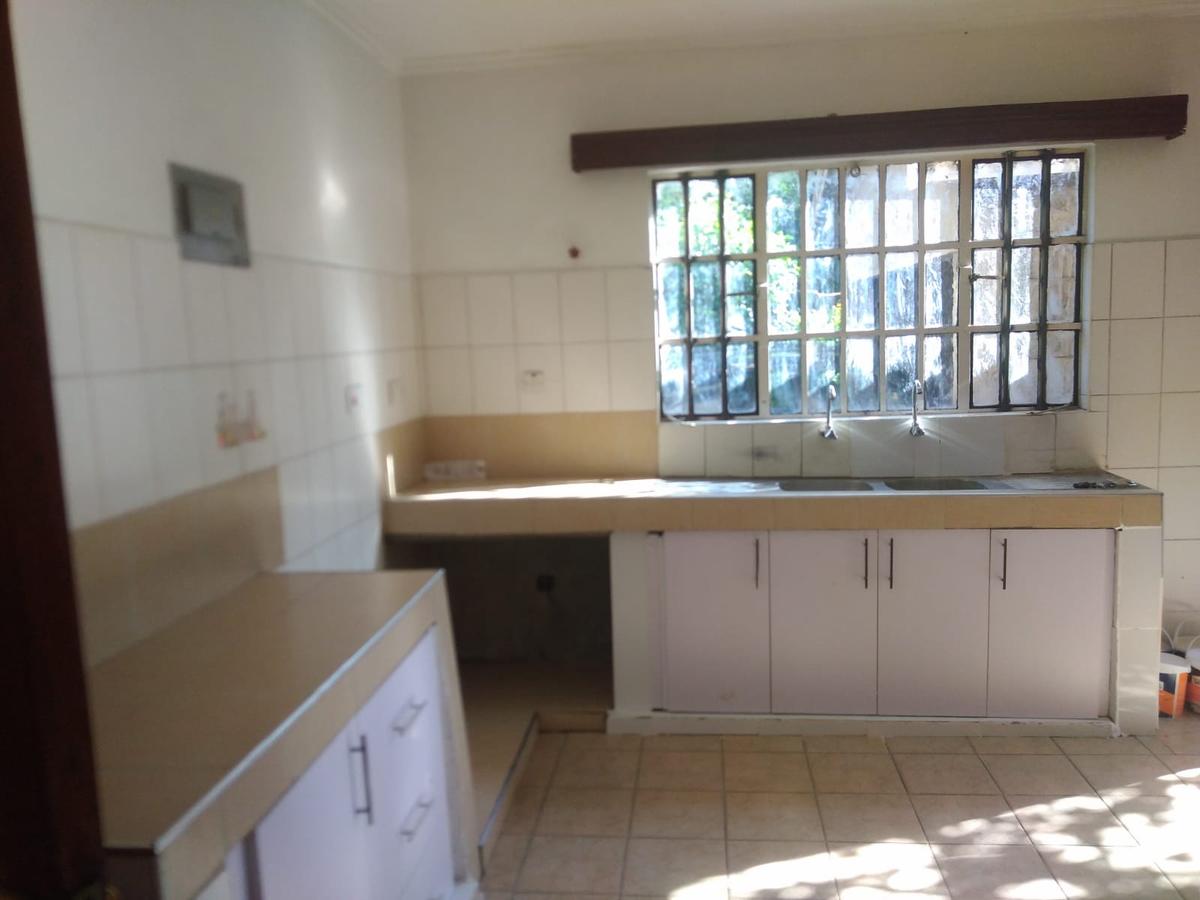 4 Bed House with En Suite in Ongata Rongai - 5