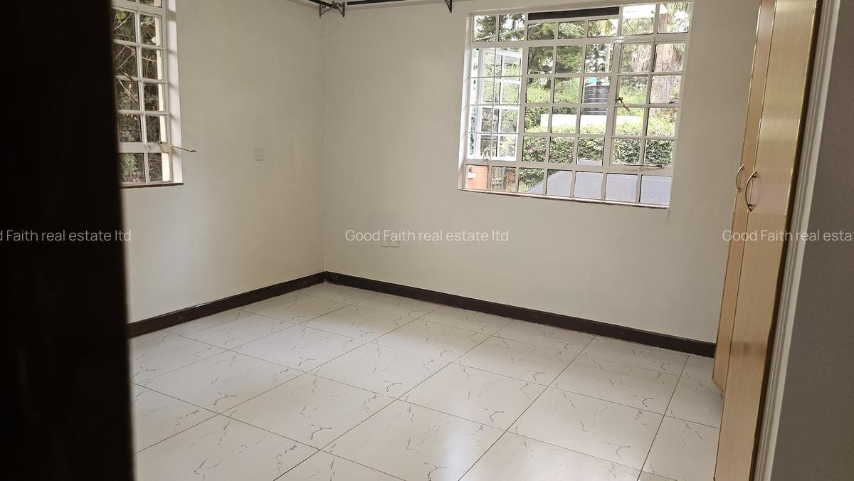 3 Bed House with En Suite in Runda - 16