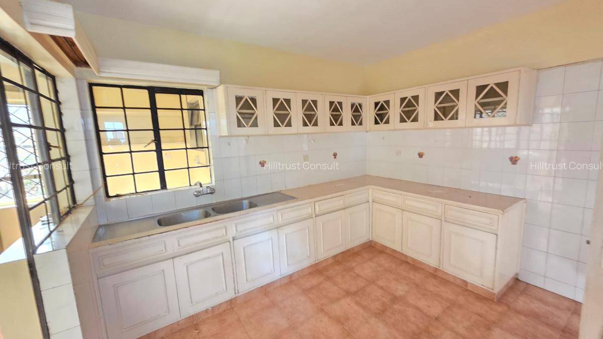 2 Bed Apartment with En Suite in Westlands Area - 6