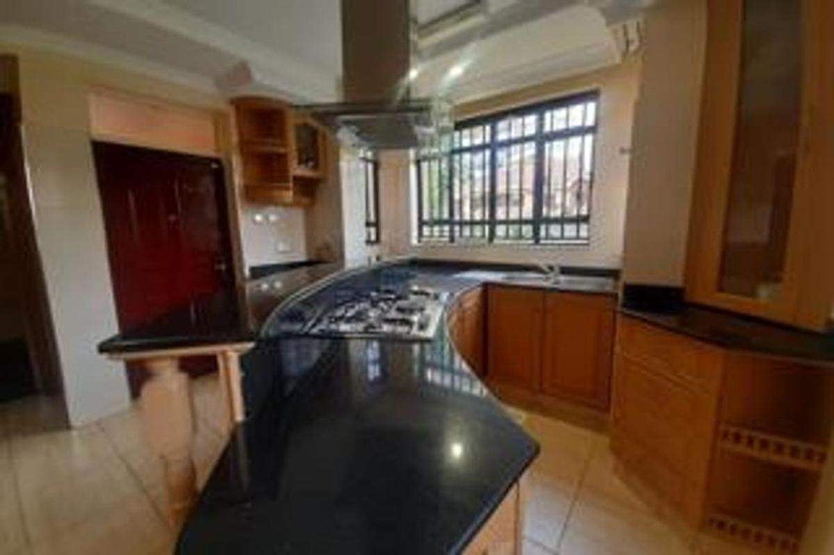 4 Bed House with En Suite at Lavington Green - 4