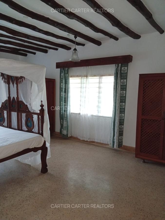 3 Bed Apartment with En Suite in Watamu - 2