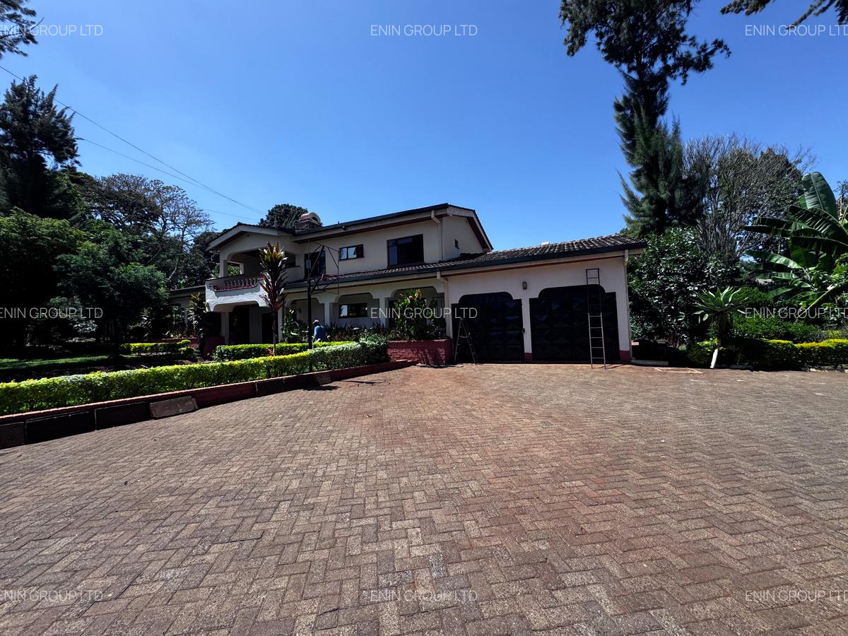 4 Bed House with En Suite in Nyari - 1