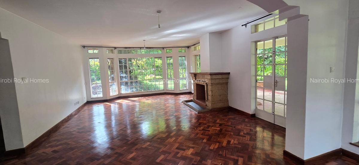 5 Bed House with En Suite at Rosslyn Park - 19