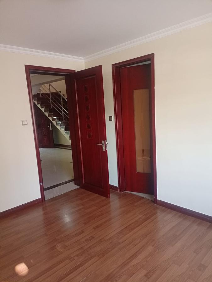 5 Bed House with En Suite at Spring Valley - 11