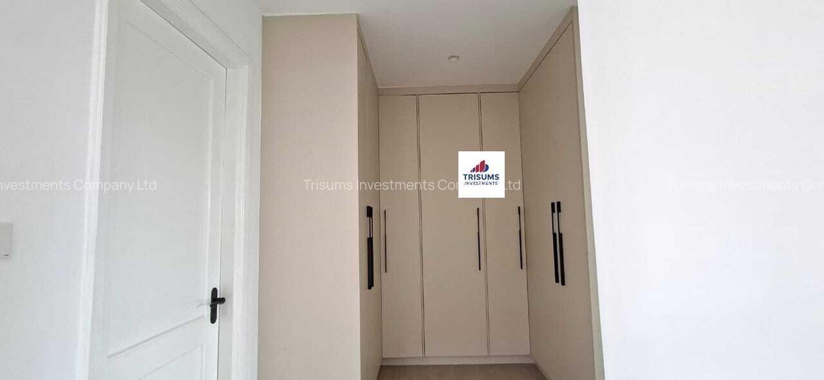 4 Bed House with En Suite in Westlands Area - 14