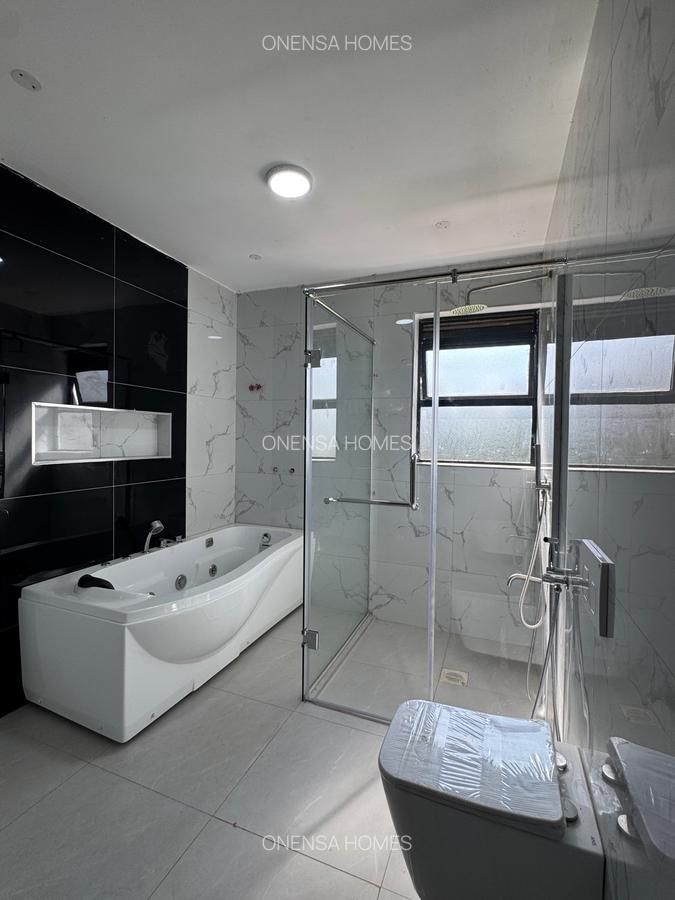 5 Bed House with En Suite in Eastern ByPass - 15