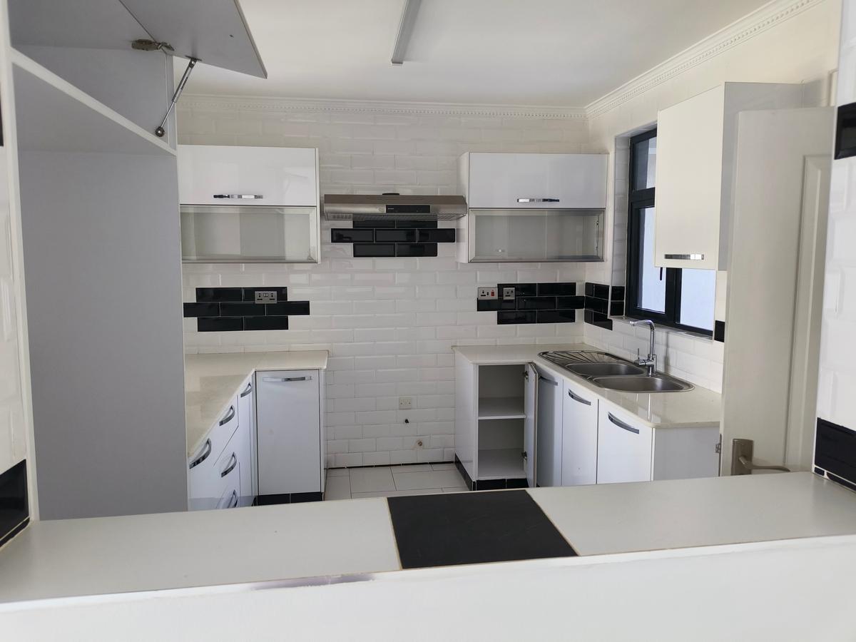 4 Bed Townhouse with En Suite at North Muthaiga - 2