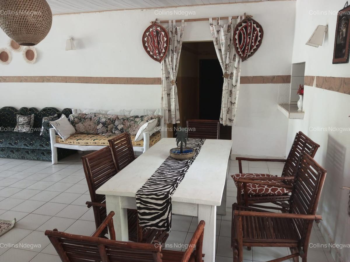 4 Bed Villa with En Suite at Tiwi Beach Road - 8