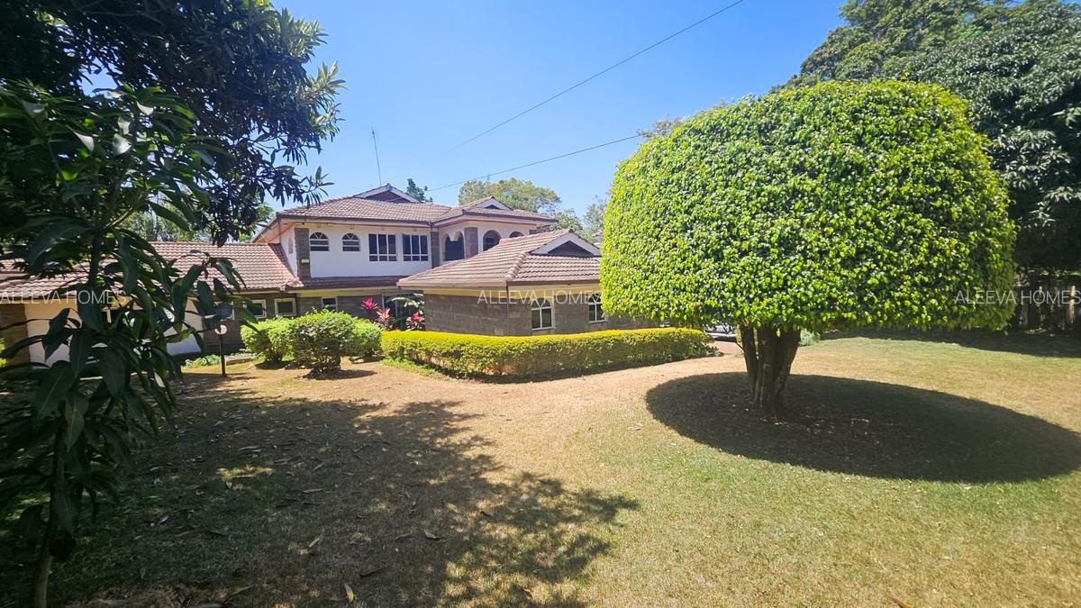 5 Bed House with En Suite in Lavington - 18