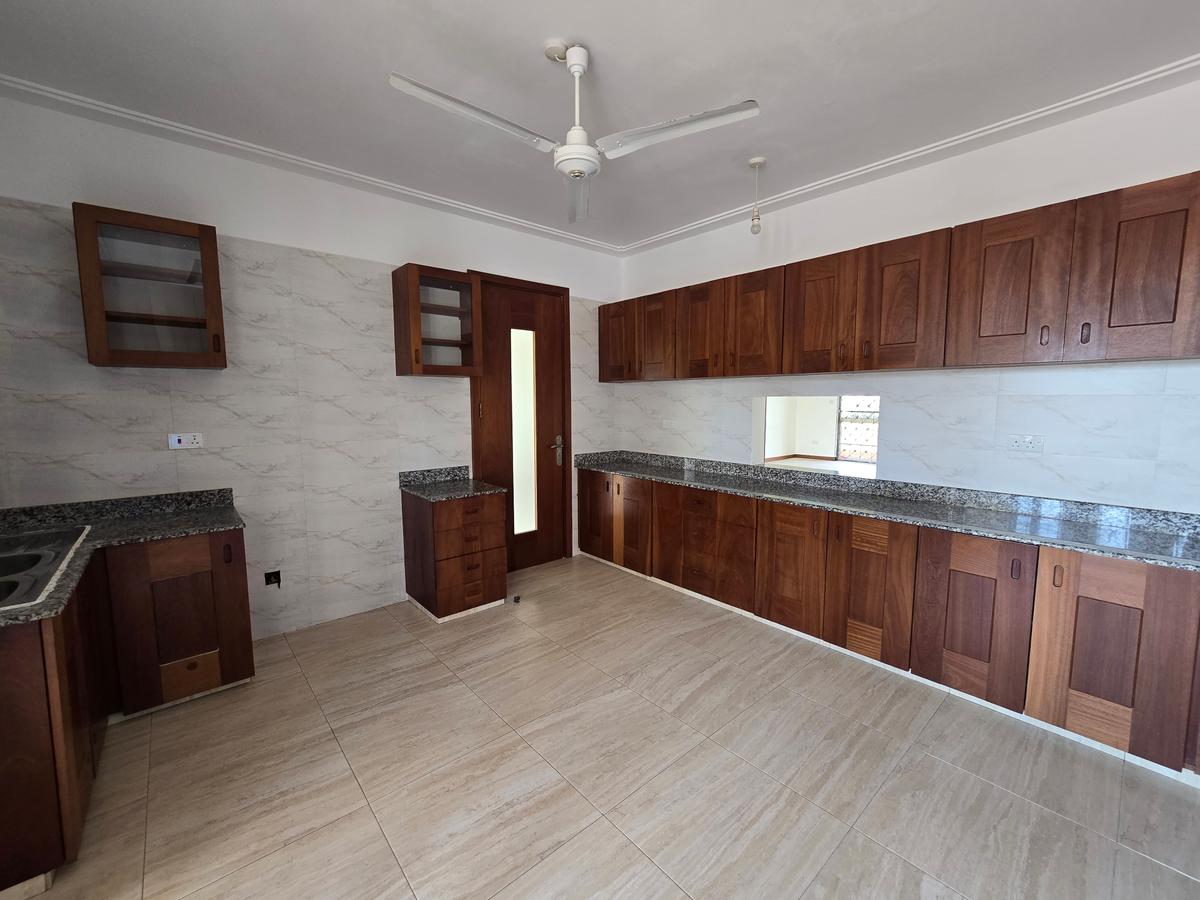 3 Bed Apartment with En Suite in Nyali Area - 6