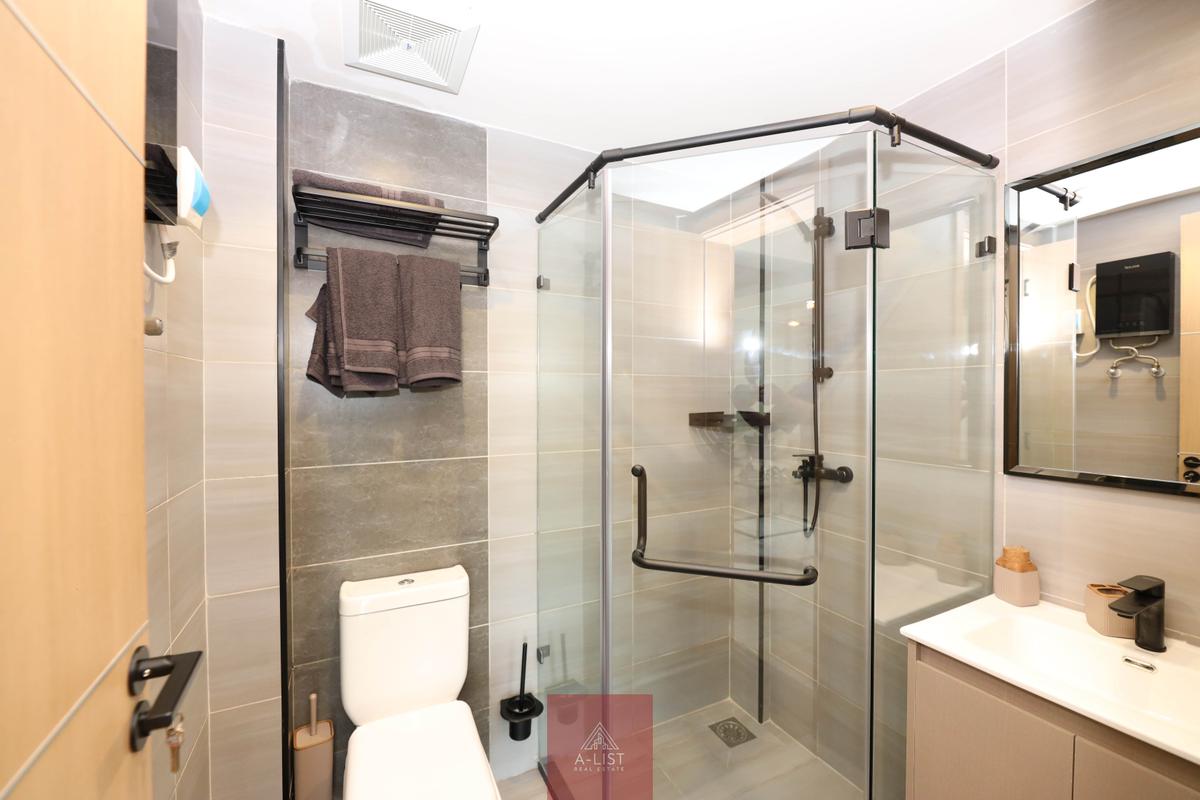 1 Bed Apartment with En Suite at Hatheru Road - 3