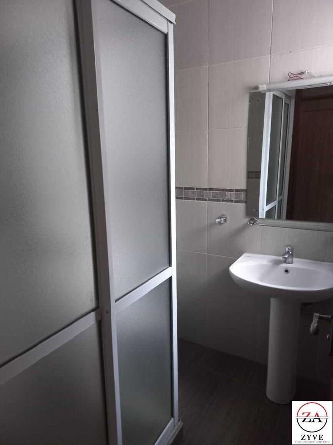 Serviced 2 Bed Apartment with En Suite at Riverside Drive - 9