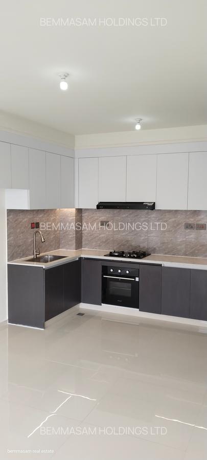 1 Bed Apartment with En Suite at Westlands Road - 2