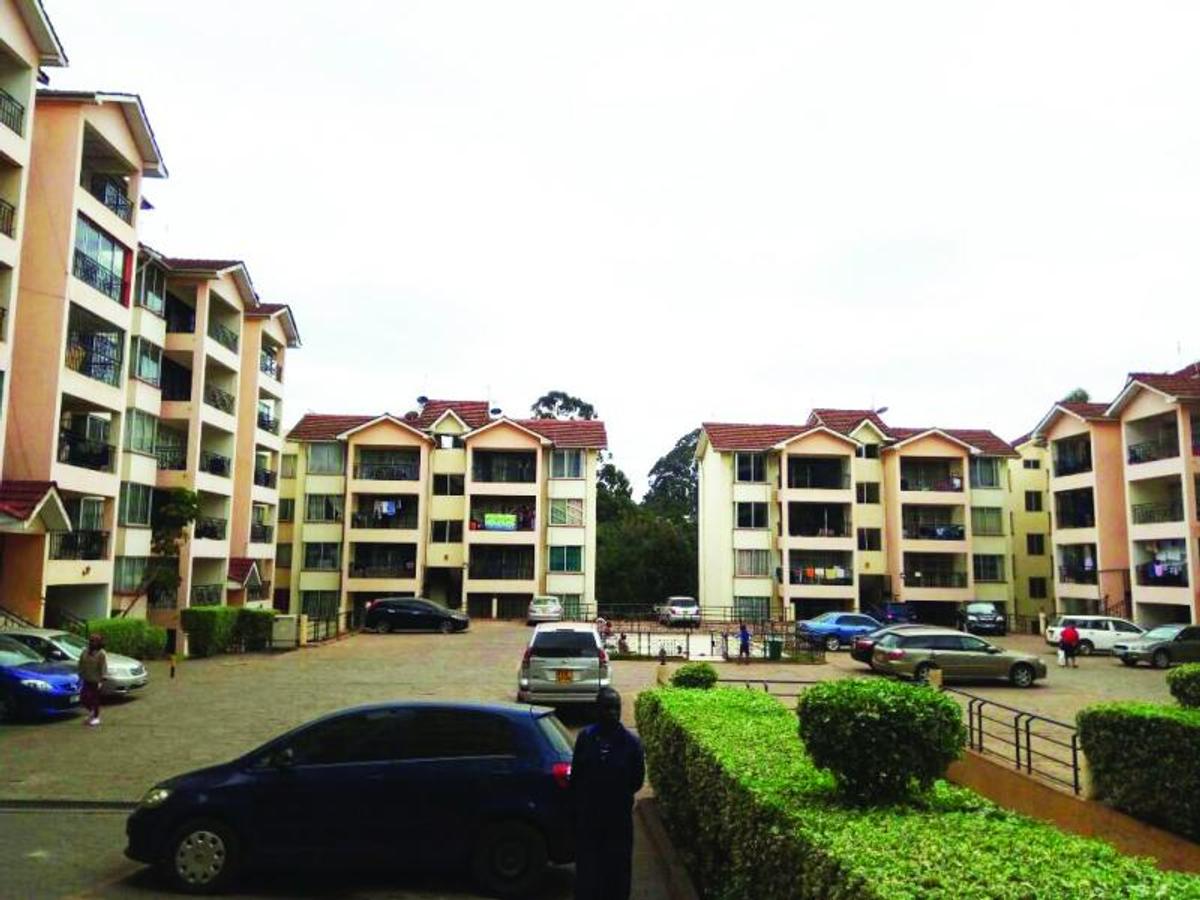 4 bed apartment with en suite in lavington