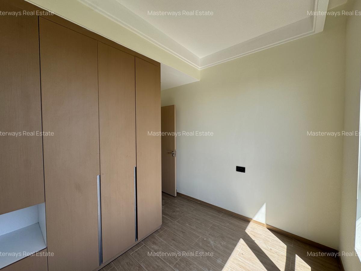 Serviced 2 Bed Apartment with En Suite in Riverside - 4