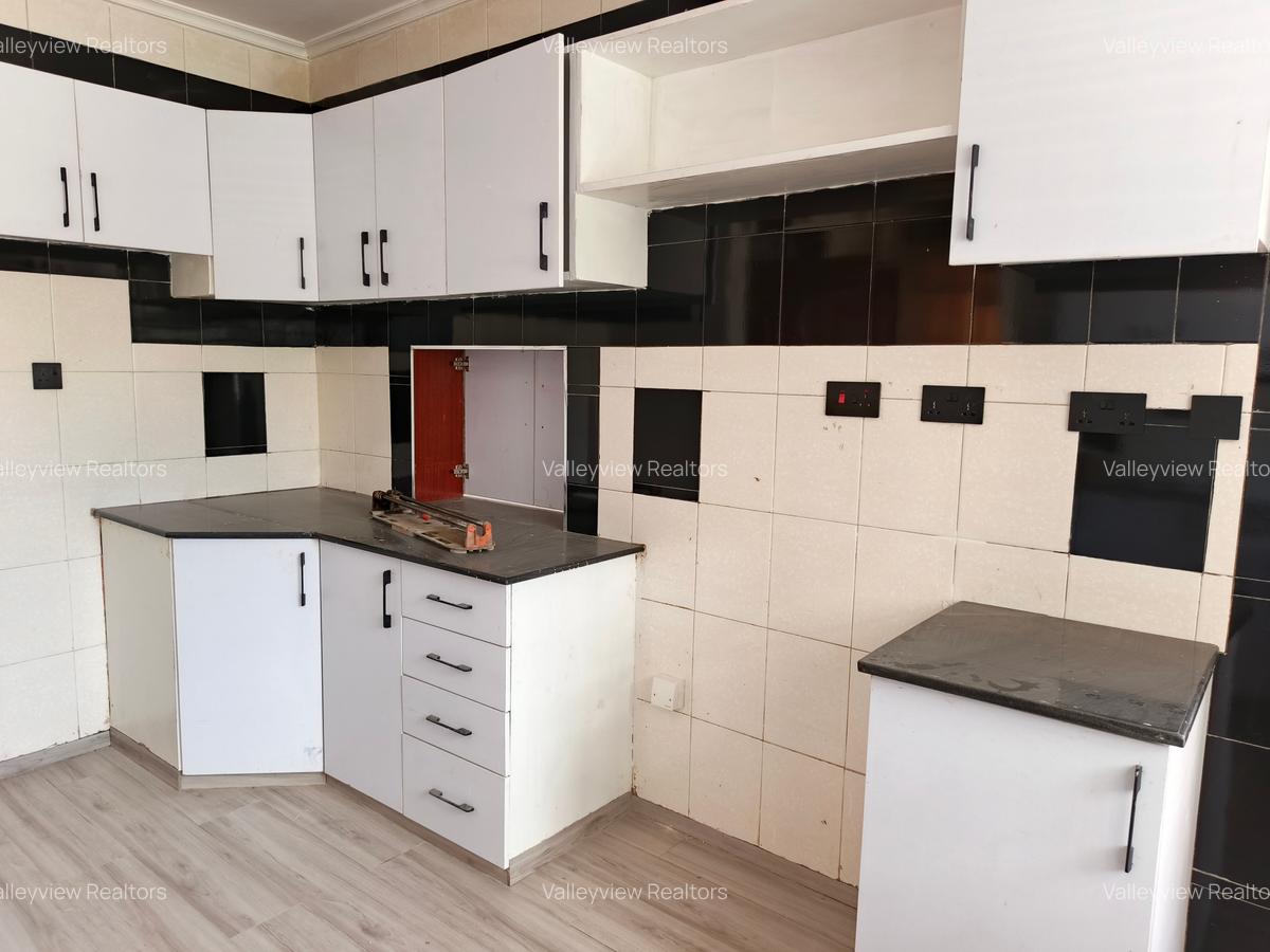 4 Bed Townhouse with En Suite at Lavington - 2