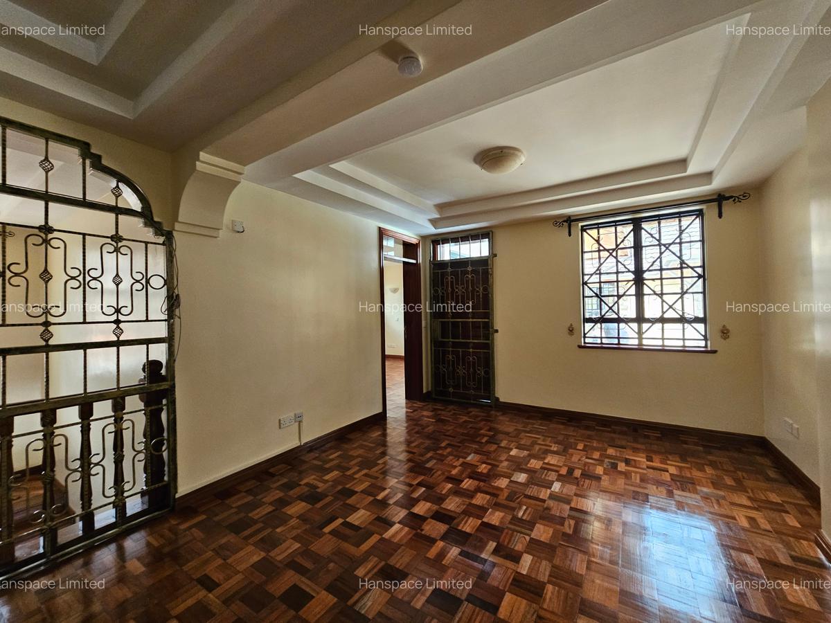 5 Bed Townhouse with En Suite in Kileleshwa - 9