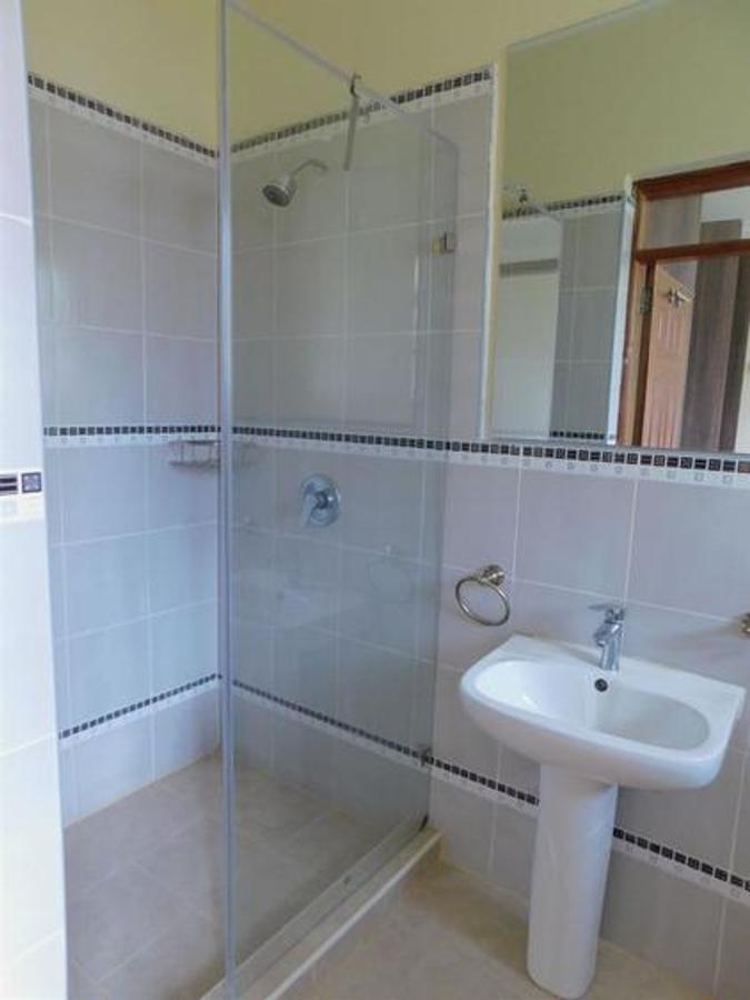 4 Bed House with En Suite in Kiambu Road - 9