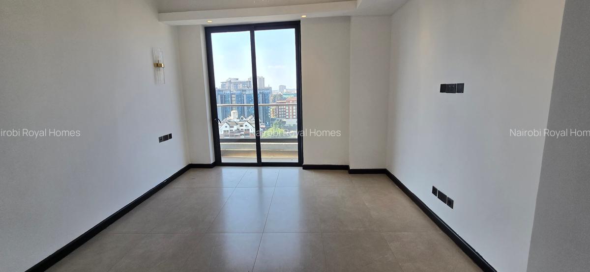 3 Bed Apartment with En Suite at Riverside Drive - 6