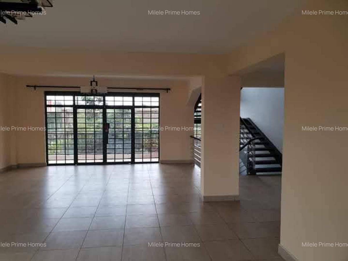 4 Bed Villa with En Suite at Runda - 3