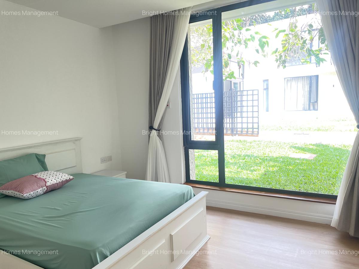 2 Bed Townhouse with En Suite in Lavington - 12