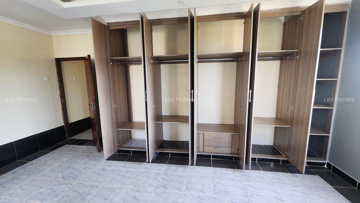 4 Bed House with En Suite at Kahuho - 19