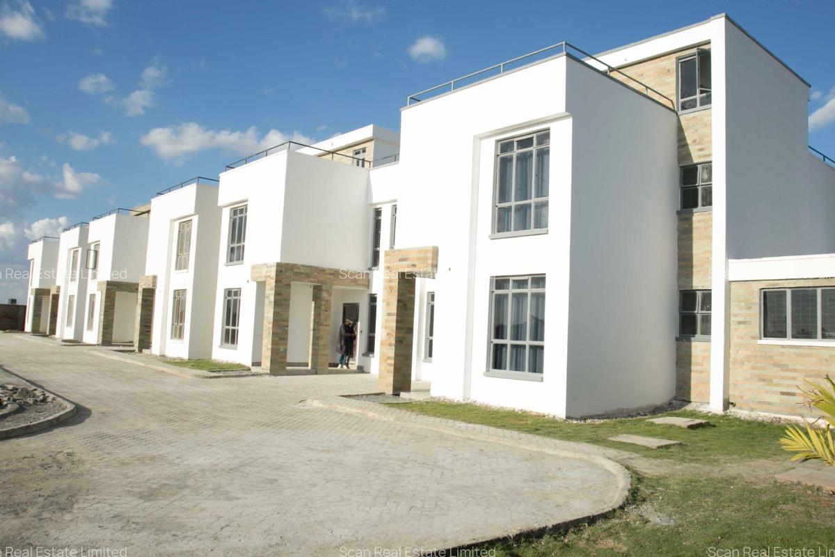 5 Bed Townhouse with En Suite at Pridelands - 10