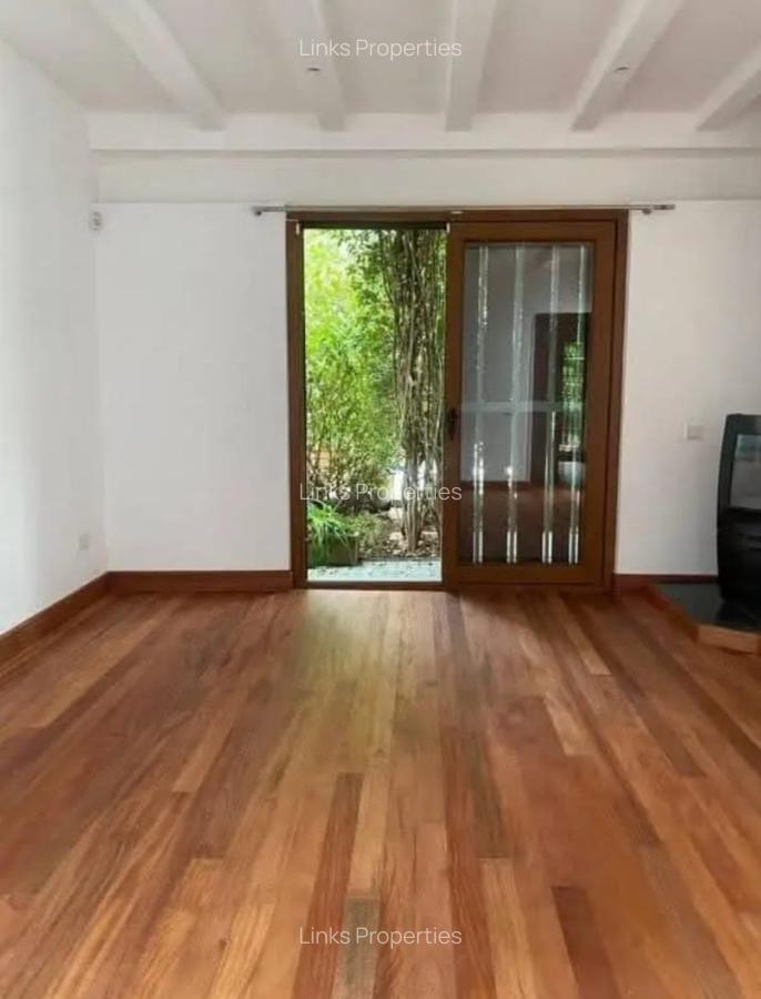 6 Bed Townhouse with En Suite at Karen - 4