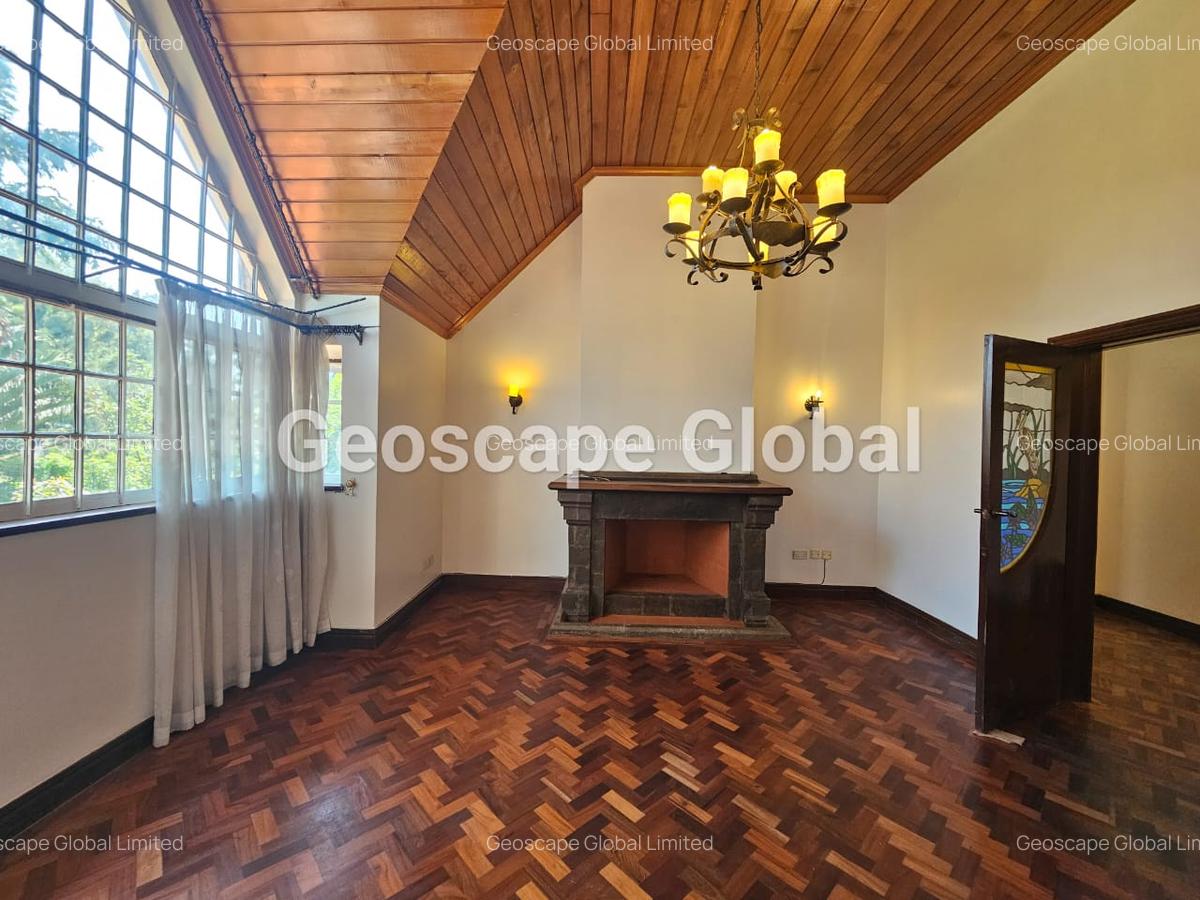 5 Bed House with En Suite in Runda - 13