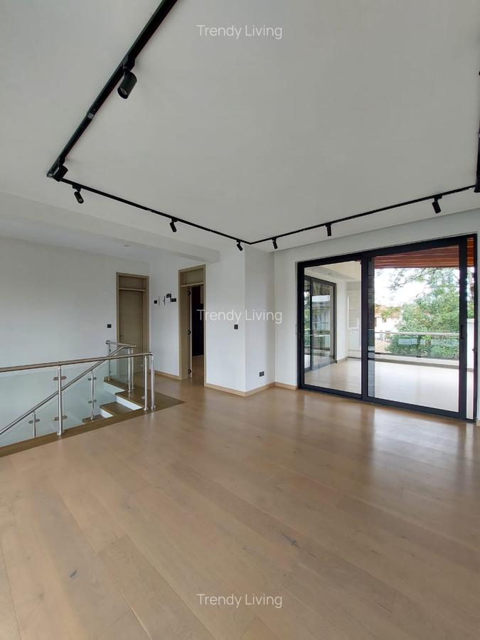 4 Bed Townhouse with En Suite at St Austin - 5