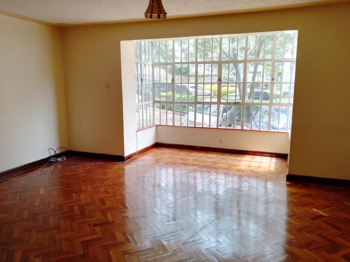 3 Bed Apartment with En Suite in Kilimani - 16