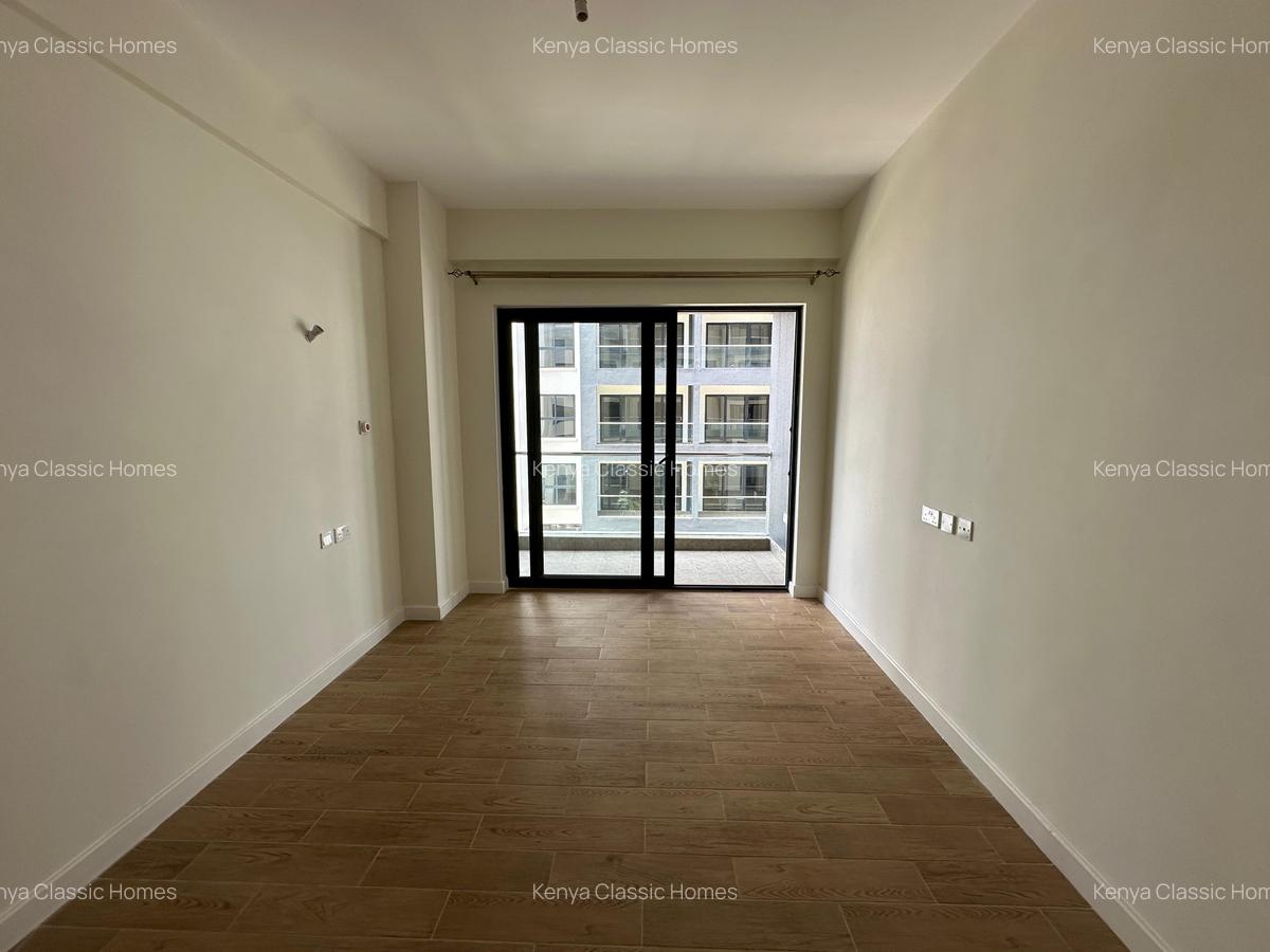 1 Bed Apartment with En Suite at Lavington - 6