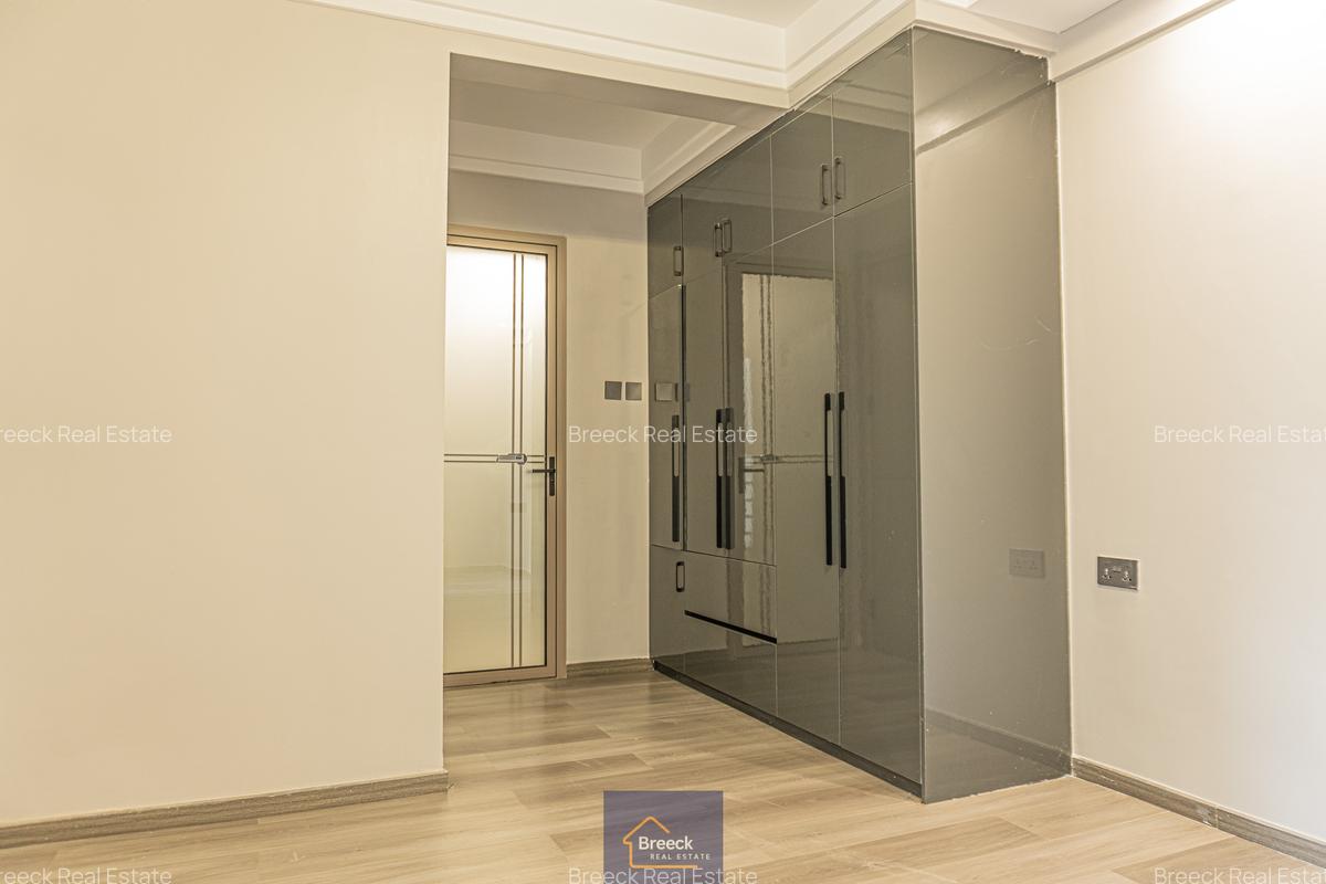 3 Bed Apartment with En Suite at Nyeri Road - 3