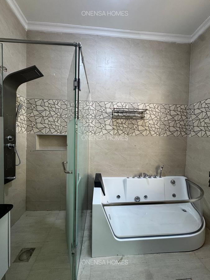 5 Bed House with En Suite in Eastern ByPass - 17