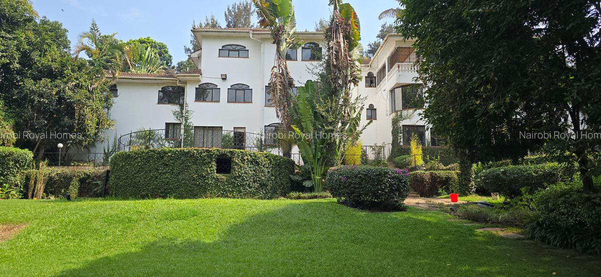 4 Bed Townhouse with En Suite at Lavington Riveside - 6