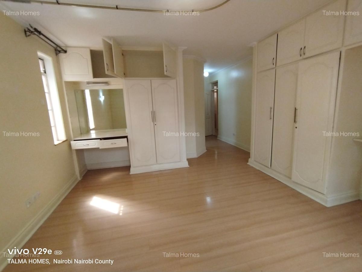 3 Bed Apartment with En Suite at Kilimani - 14