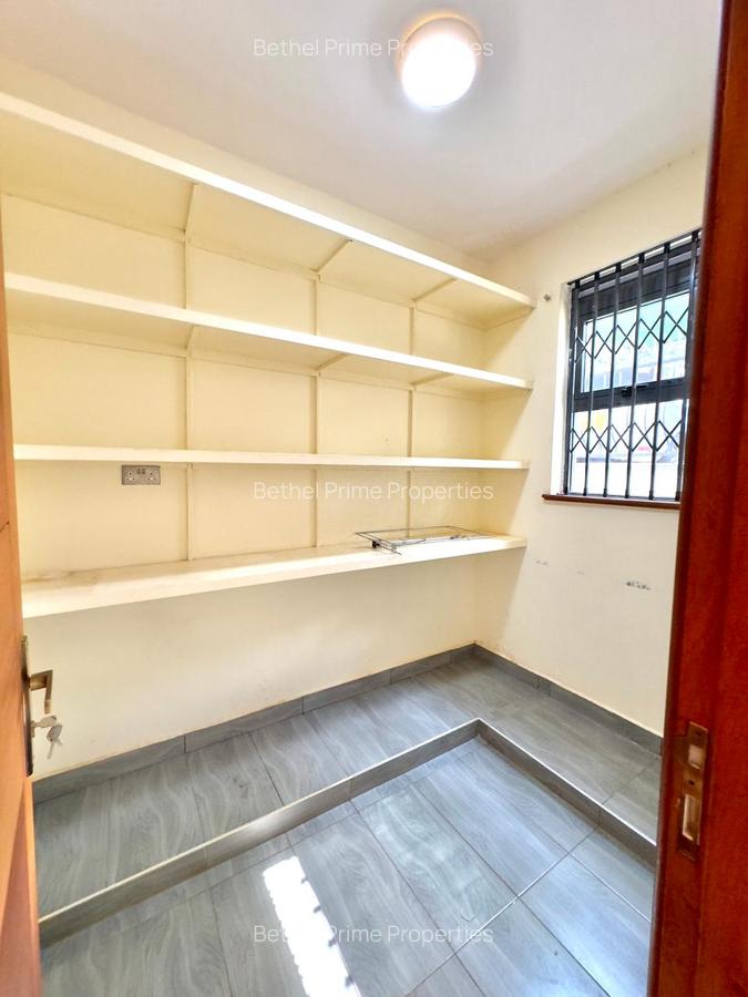 6 Bed Townhouse with En Suite in Nyari - 10