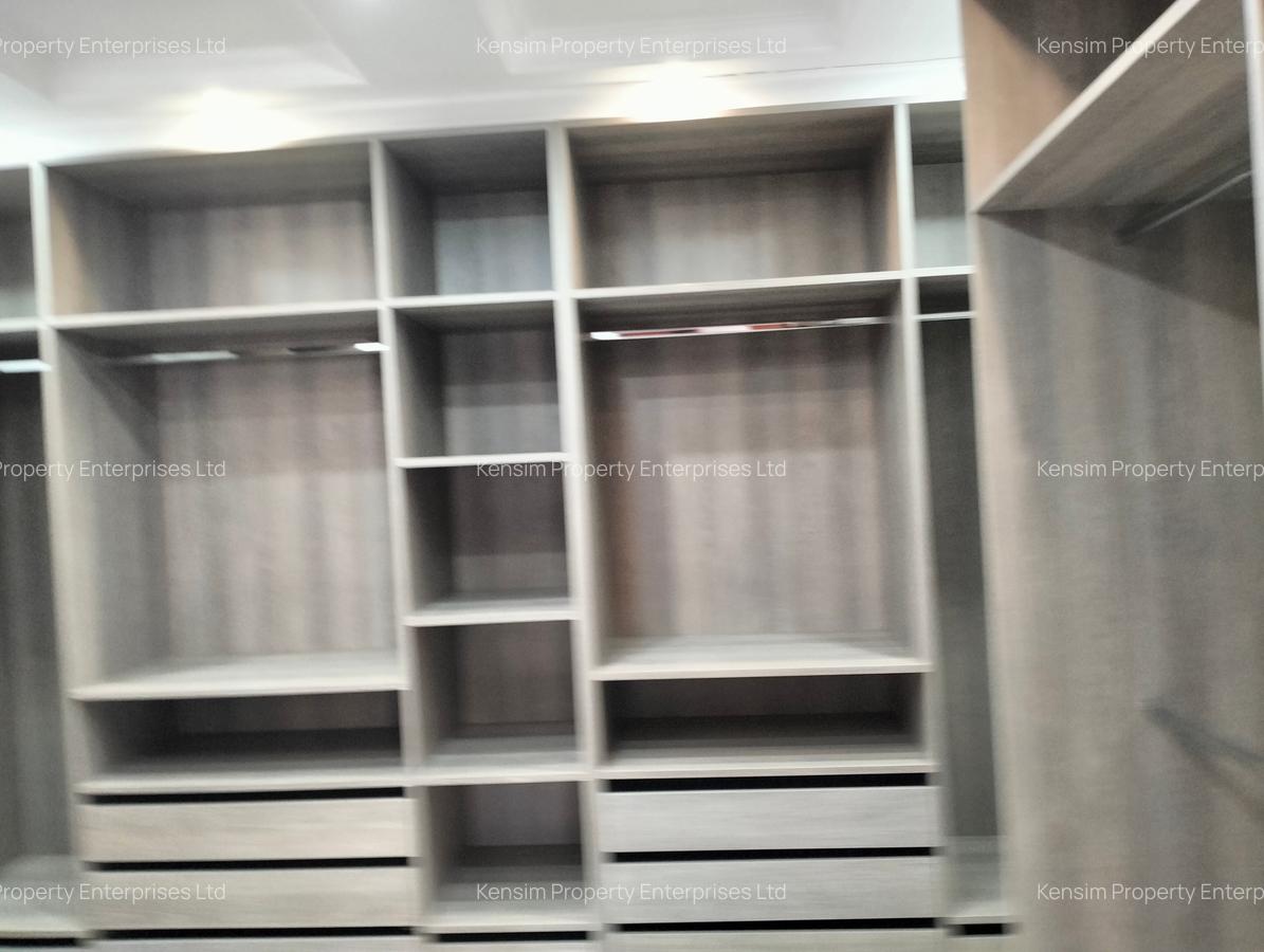 6 Bed Townhouse with En Suite in Lavington - 5