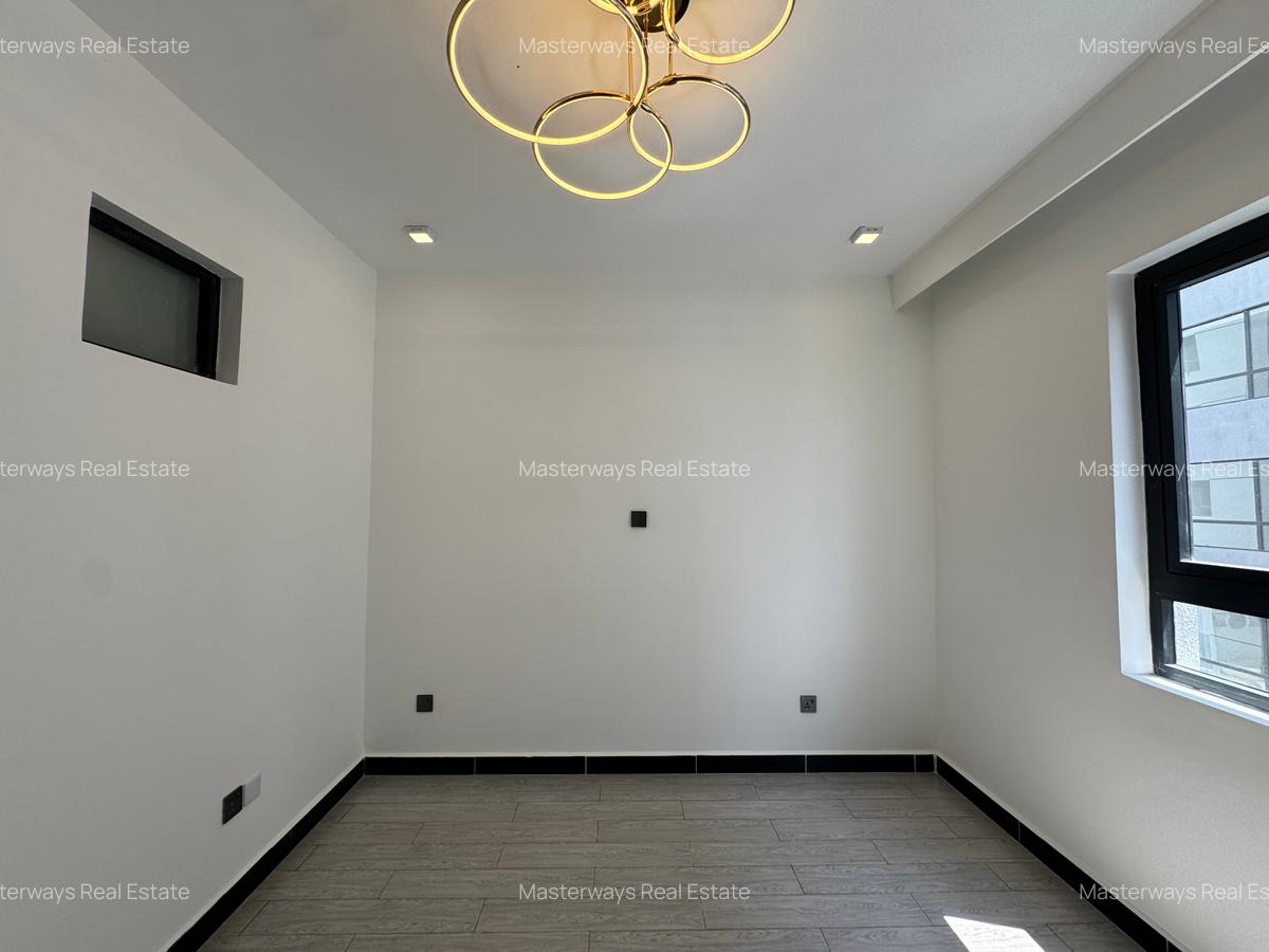 2 Bed Apartment with En Suite in Lavington - 15