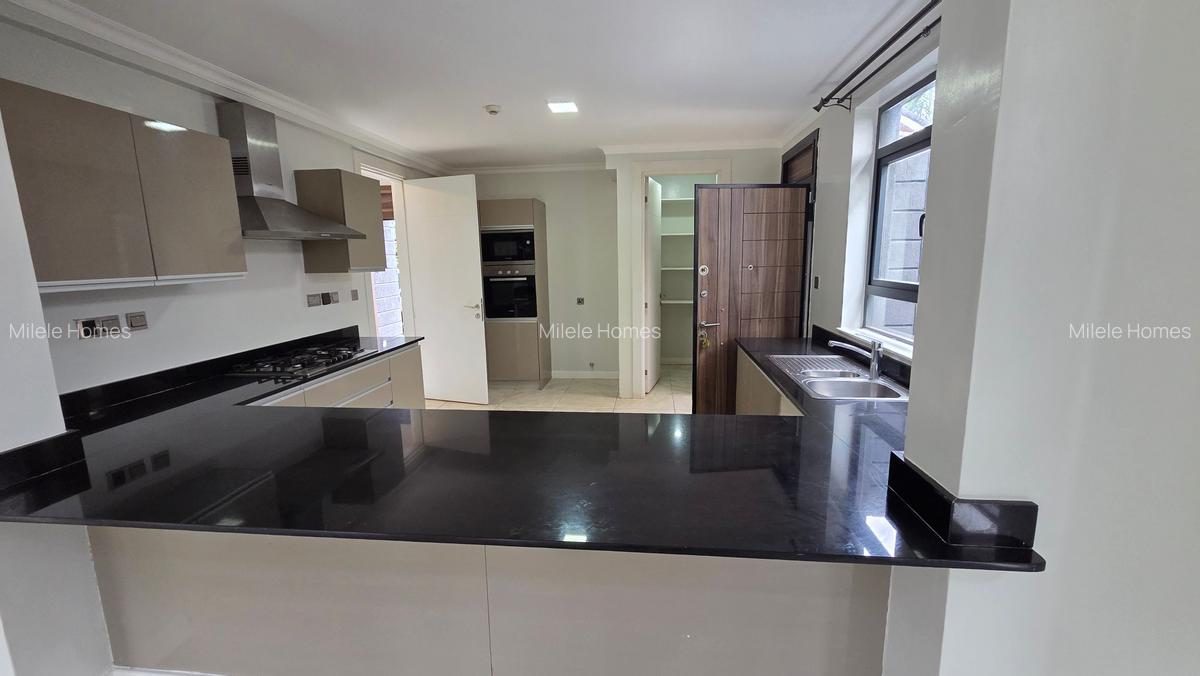 5 Bed Villa with En Suite at Paradise - 2
