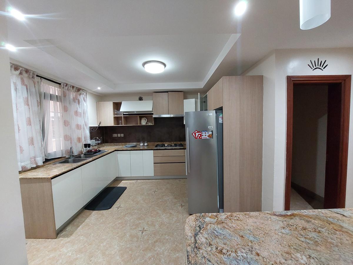 3 Bed Apartment with En Suite at Riverside Drive - 13