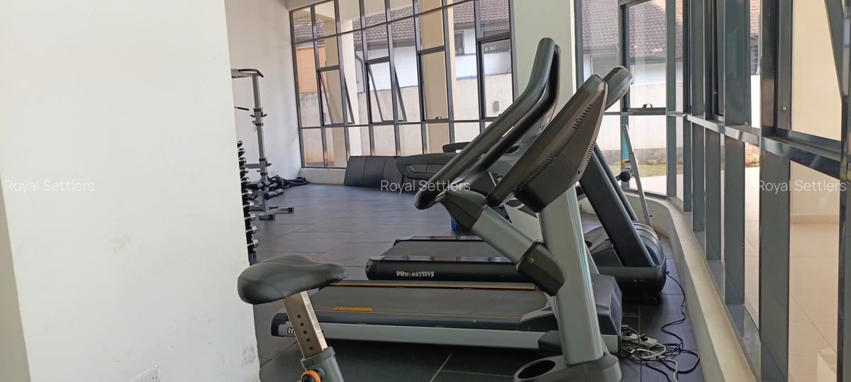 4 Bed Apartment with En Suite at Lantana Road - 19